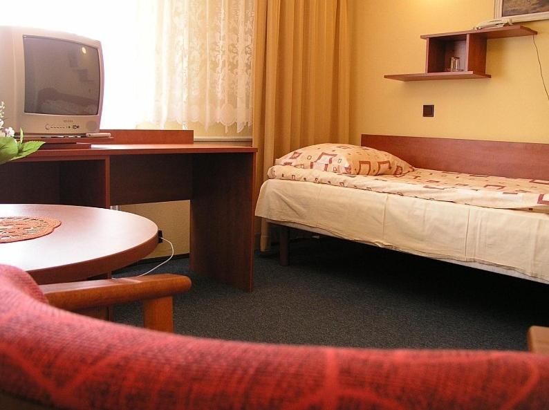 Hotel Lech Gniezno Rum bild