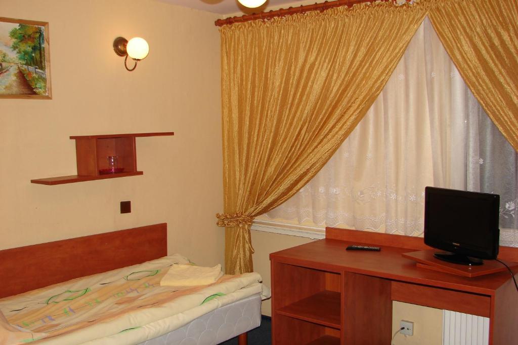 Hotel Lech Gniezno Rum bild
