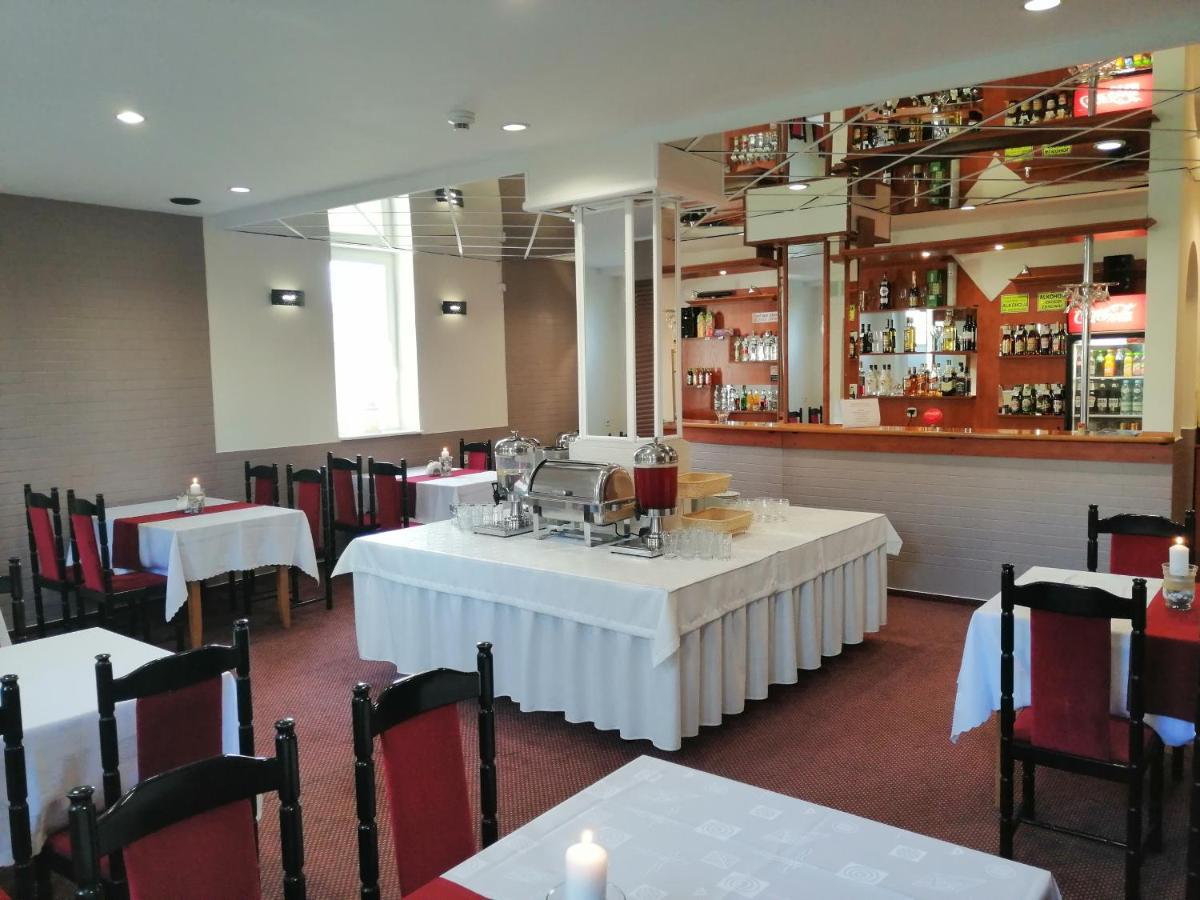 Hotel Lech Gniezno Exteriör bild